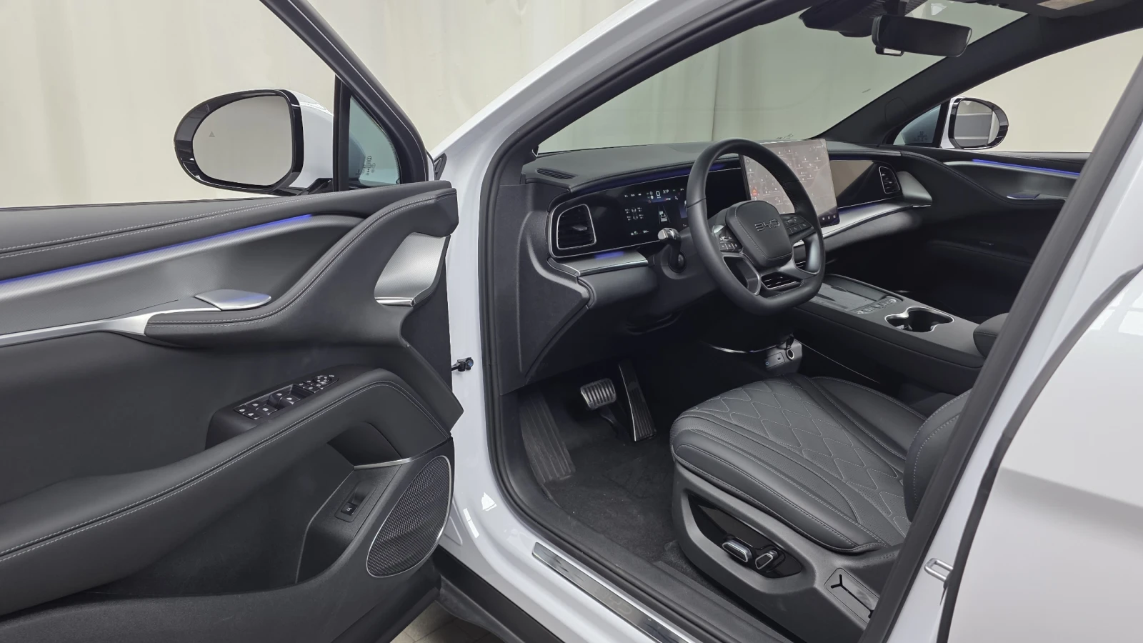 BYD Sealion 7 2026* 360* DIS* PANO* ОБДУХ* ПОДГРЕВ* АМБИЕНТ* КРА, снимка 8 - Автомобили и джипове - 56061058