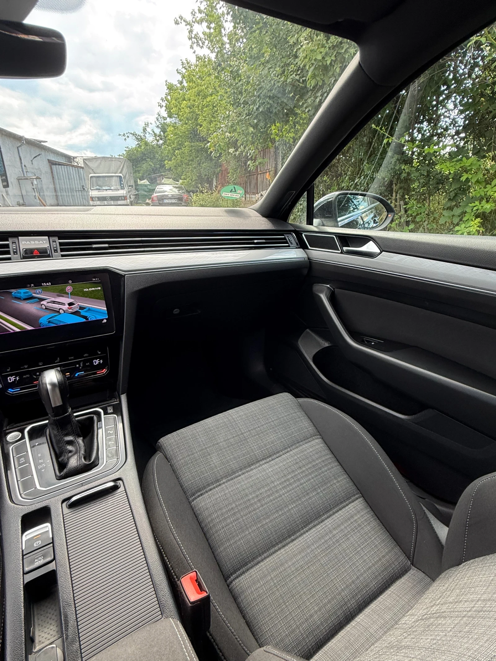 VW Passat 2.0 TDI, снимка 12 - Автомобили и джипове - 56272737