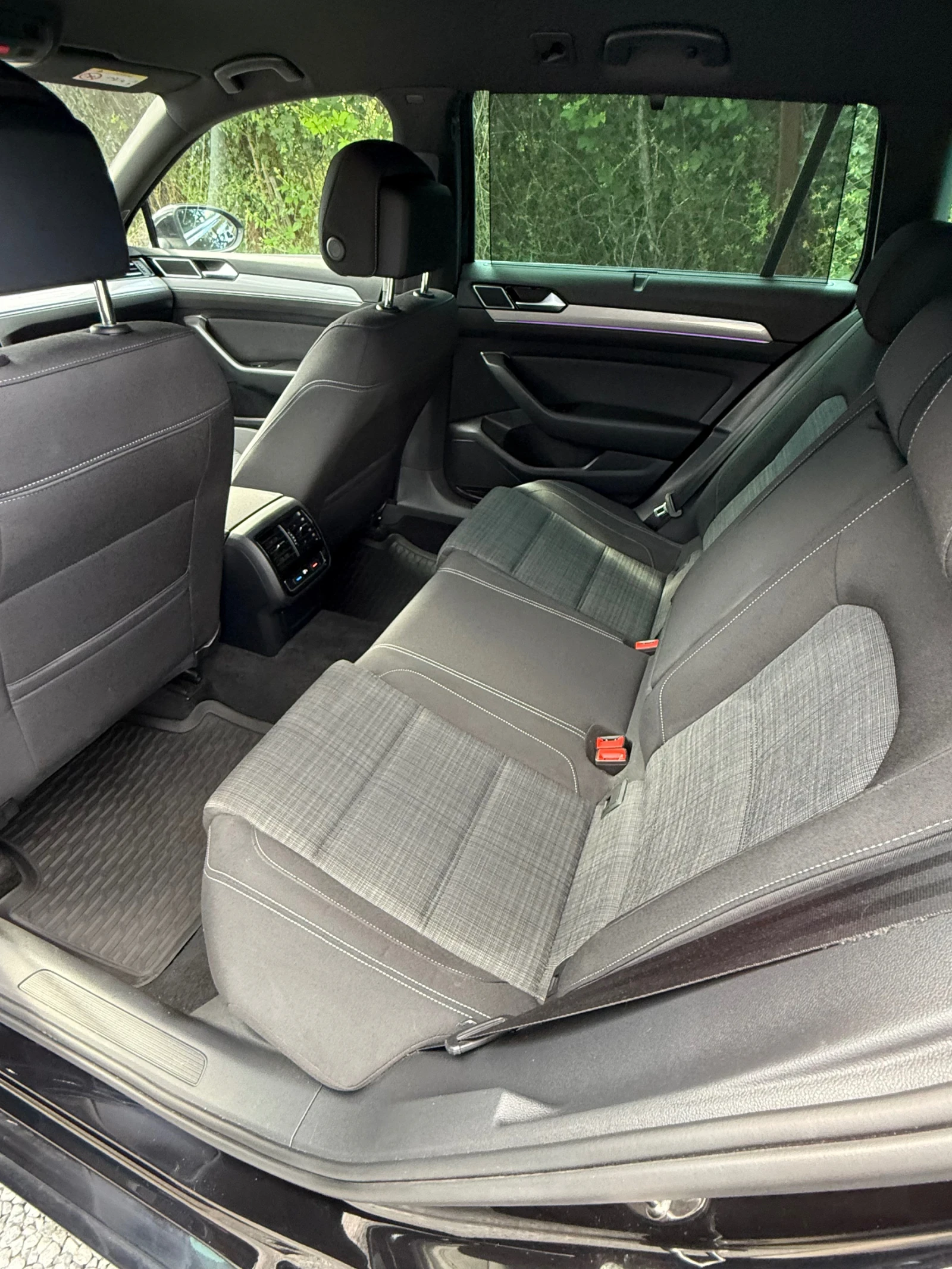 VW Passat 2.0 TDI, снимка 14 - Автомобили и джипове - 56272737