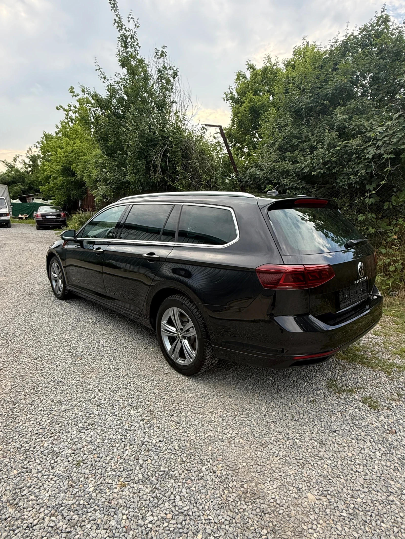 VW Passat 2.0 TDI, снимка 6 - Автомобили и джипове - 56272737