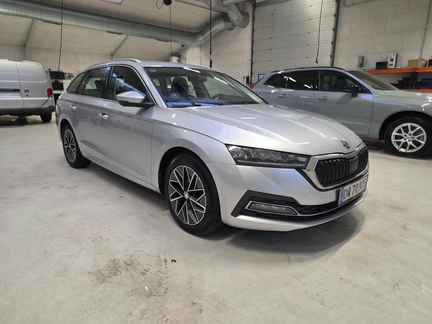 Skoda Octavia НЕТТО, снимка 2 - Автомобили и джипове - 56714914