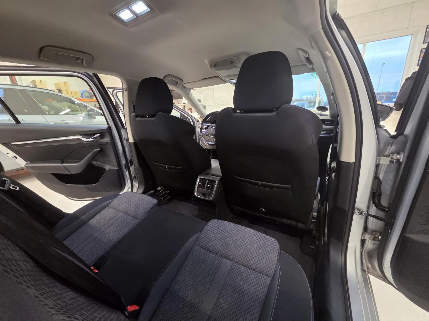 Skoda Octavia НЕТТО, снимка 12 - Автомобили и джипове - 56714914