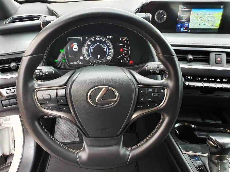 Lexus UX 250h, снимка 8 - Автомобили и джипове - 48309466