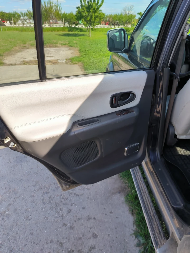 Mitsubishi Pajero sport, снимка 9 - Автомобили и джипове - 50056691