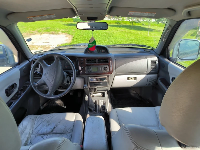 Mitsubishi Pajero sport, снимка 8 - Автомобили и джипове - 50056691