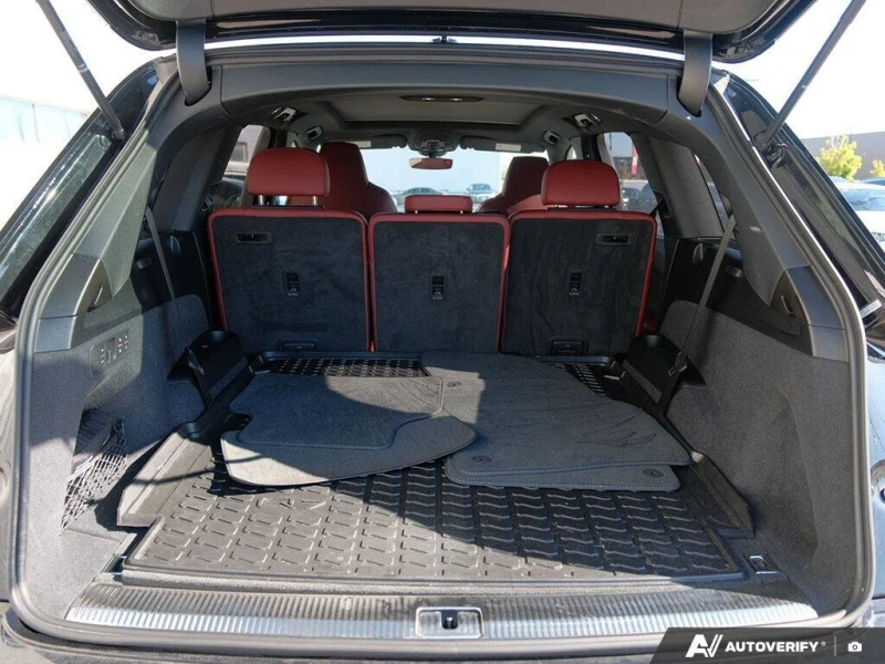 Audi SQ7  С РЕГИСТРАЦИЯ & АВТО КРЕДИТ , снимка 12 - Автомобили и джипове - 53257034