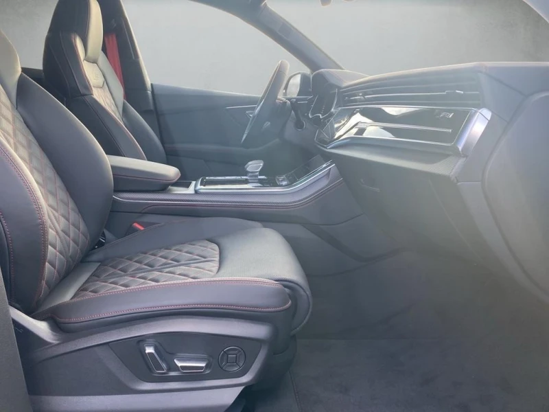 Audi SQ8 TFSI/FACELIFT/CARBON/B&O/PANO/MATRIX/S-SEATS/, снимка 11 - Автомобили и джипове - 53493857