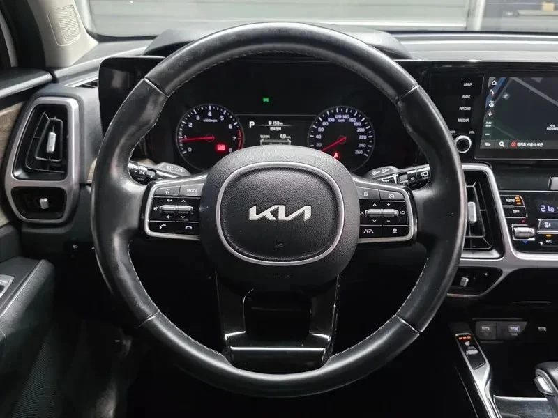 Kia Sorento, снимка 12 - Автомобили и джипове - 56690827