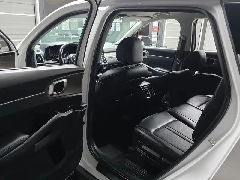 Kia Sorento, снимка 11 - Автомобили и джипове - 56690827