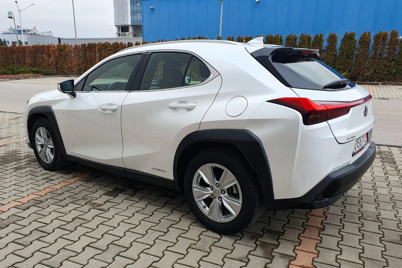 Lexus UX 250h - изображение 6