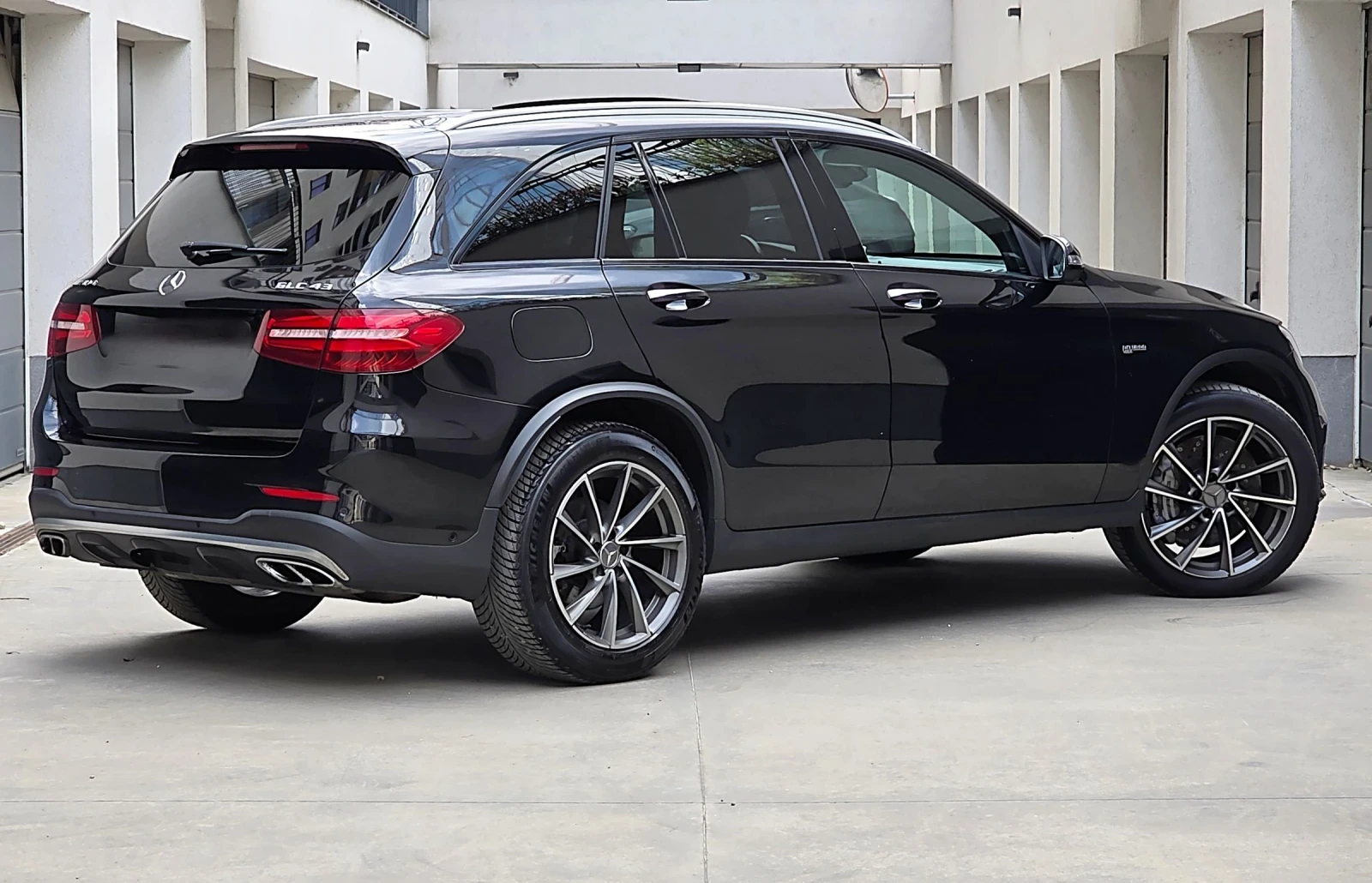 Mercedes-Benz GLC 43 AMG Mercedes GLC43 AMG Designo* 3xTV* 360* BURM* ASSIS - изображение 4