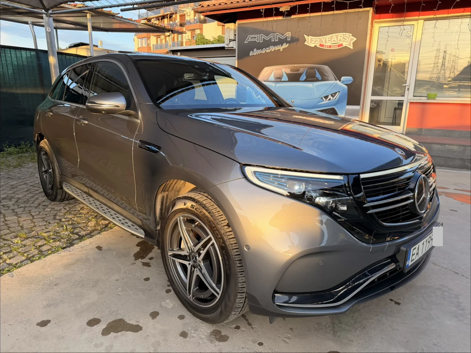 Mercedes-Benz EQC AMG* 5год.ГАРАНЦИЯ до2031* ШИБЕДАХ* ПОДГРЕВ* 360* , снимка 4 - Автомобили и джипове - 54093611