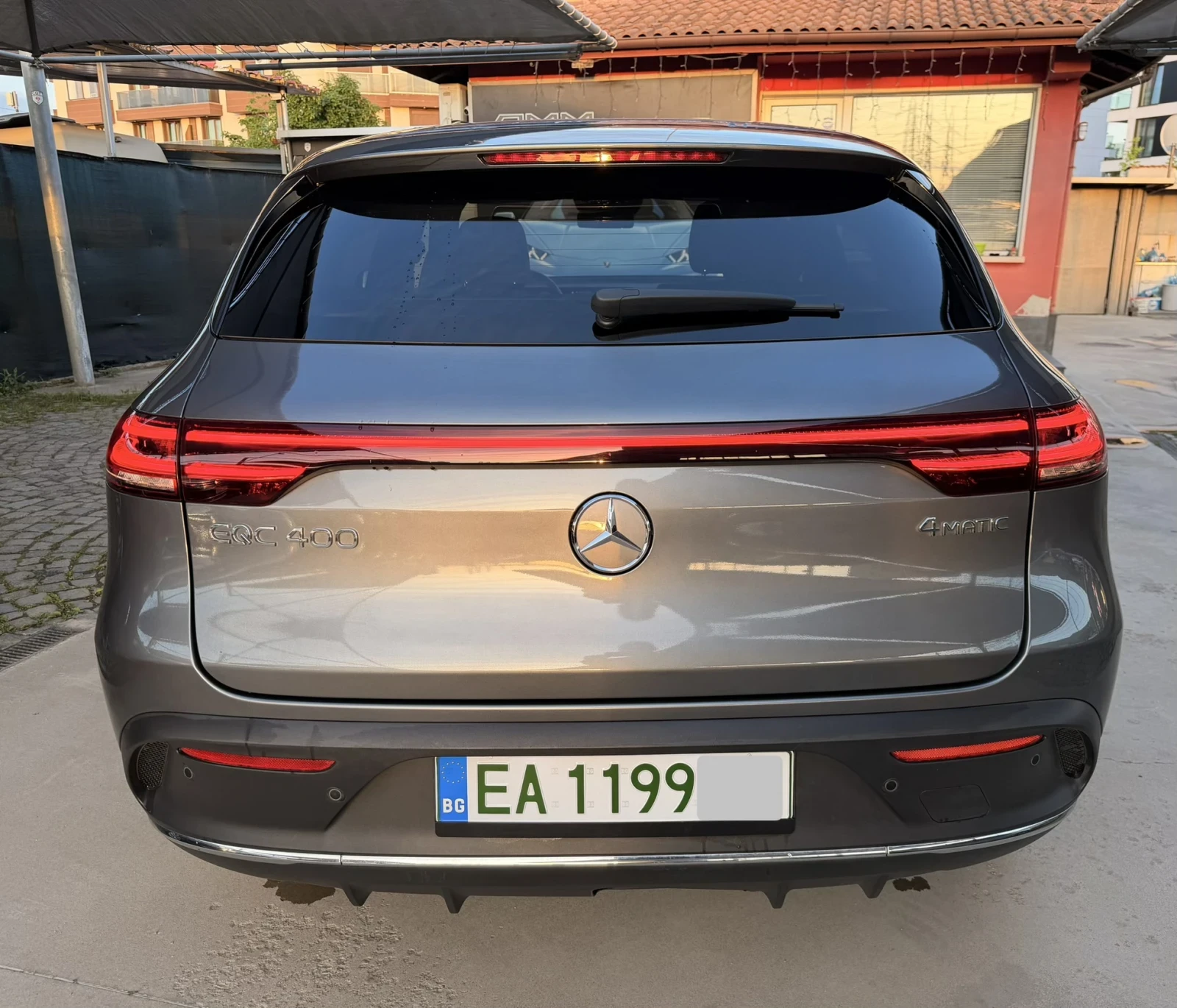 Mercedes-Benz EQC AMG* 5год.ГАРАНЦИЯ до2031* ШИБЕДАХ* ПОДГРЕВ* 360* , снимка 17 - Автомобили и джипове - 54093611