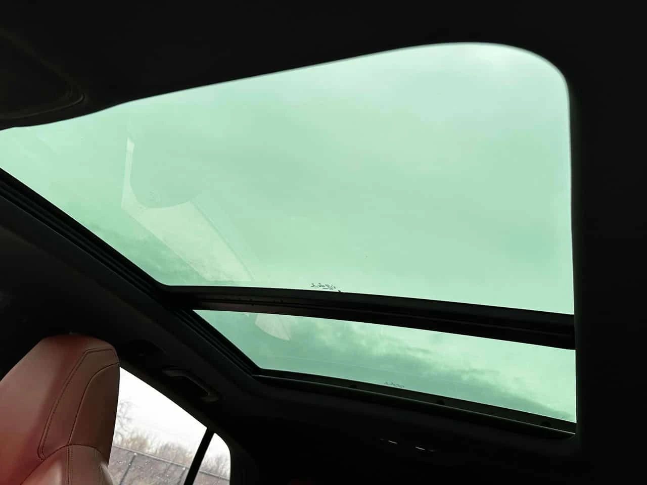 Audi SQ8 * ДИСТРОНИК* 360КАМЕРА* ПАНОРАМА* ПЕРФЕКТНО СЪСТОЯ, снимка 10 - Автомобили и джипове - 54213886