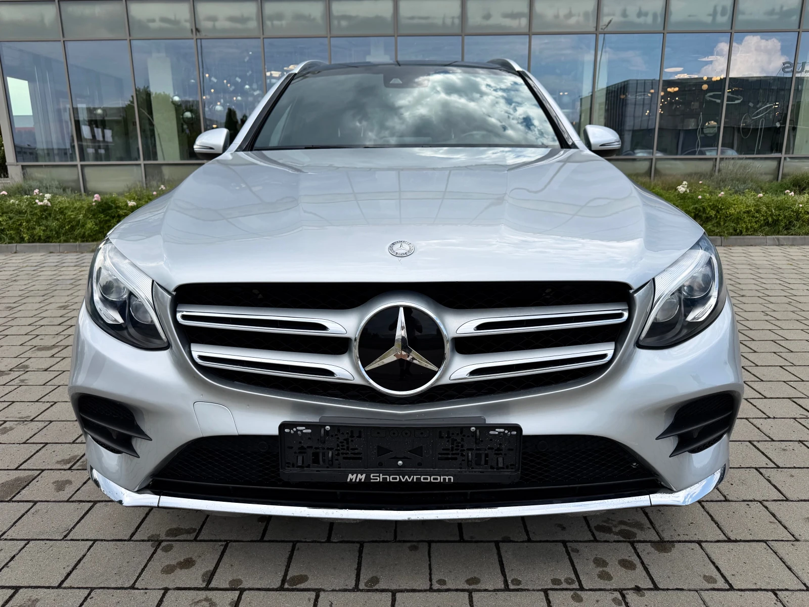 Mercedes-Benz GLC 250 AMG-4X4-КАМЕРА-ПАНОРАМА-ПАМЕТ-BURMASTER-LANE-ASIST, снимка 2 - Автомобили и джипове - 55642598
