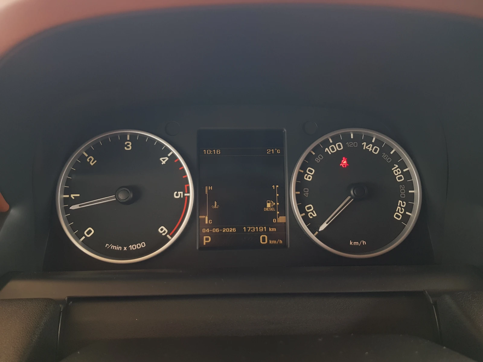 Land Rover Range Rover Sport FACELIFT 3.0 D-245 к.с. ЛИЗИНГ, снимка 13 - Автомобили и джипове - 55816071
