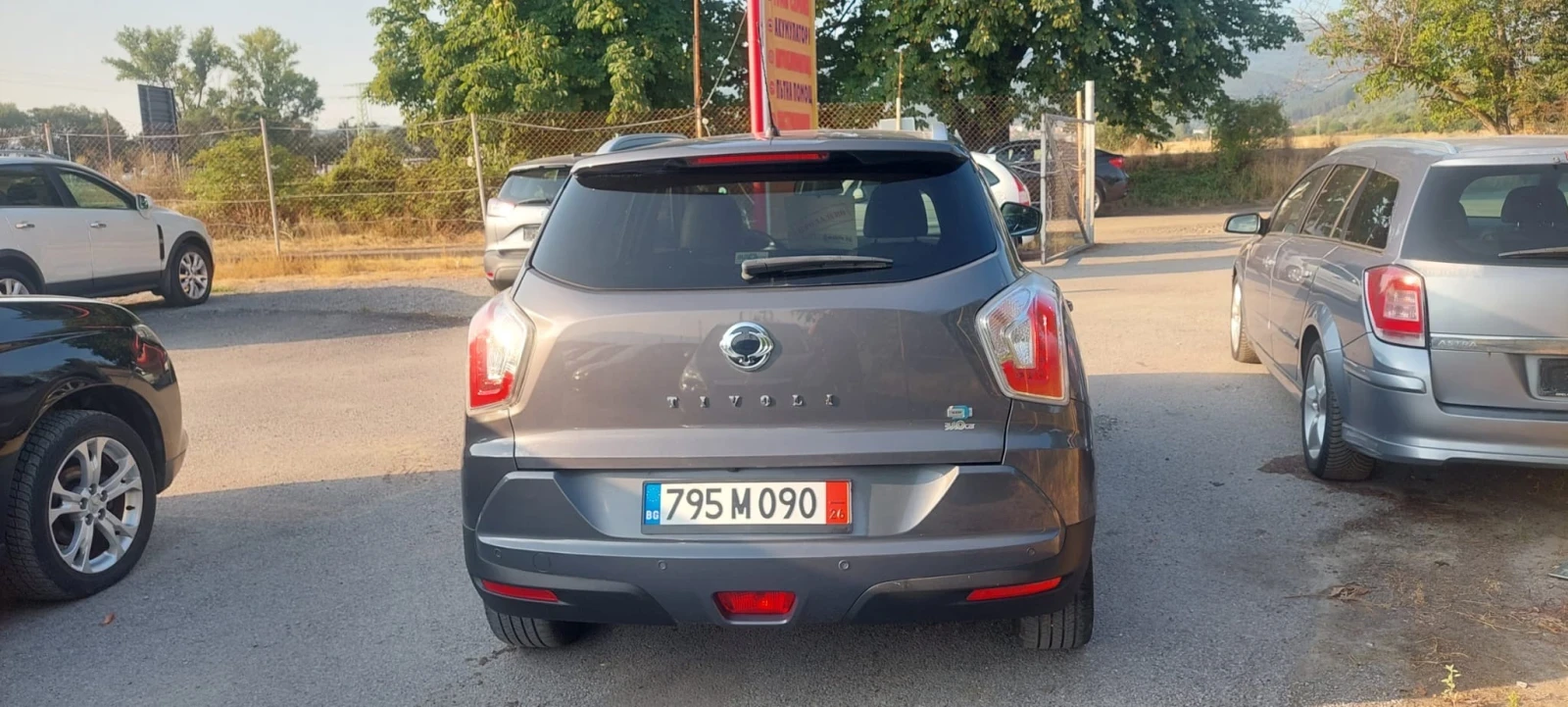 SsangYong Tivoli 1, 6, снимка 4 - Автомобили и джипове - 56004839