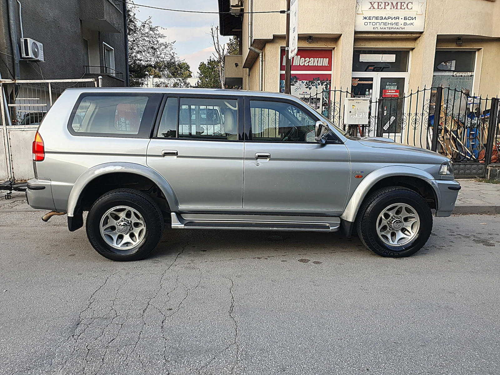 Mitsubishi Pajero sport 2.5TDI-KLIMATIK!, снимка 6 - Автомобили и джипове - 56145266