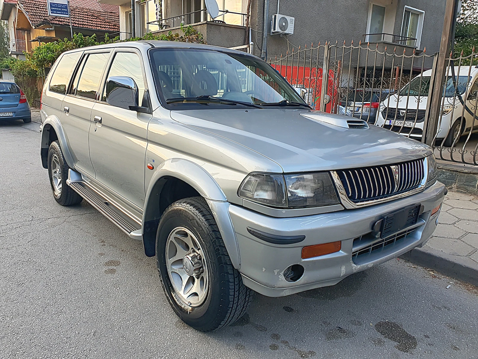Mitsubishi Pajero sport 2.5TDI-KLIMATIK!, снимка 7 - Автомобили и джипове - 56145266