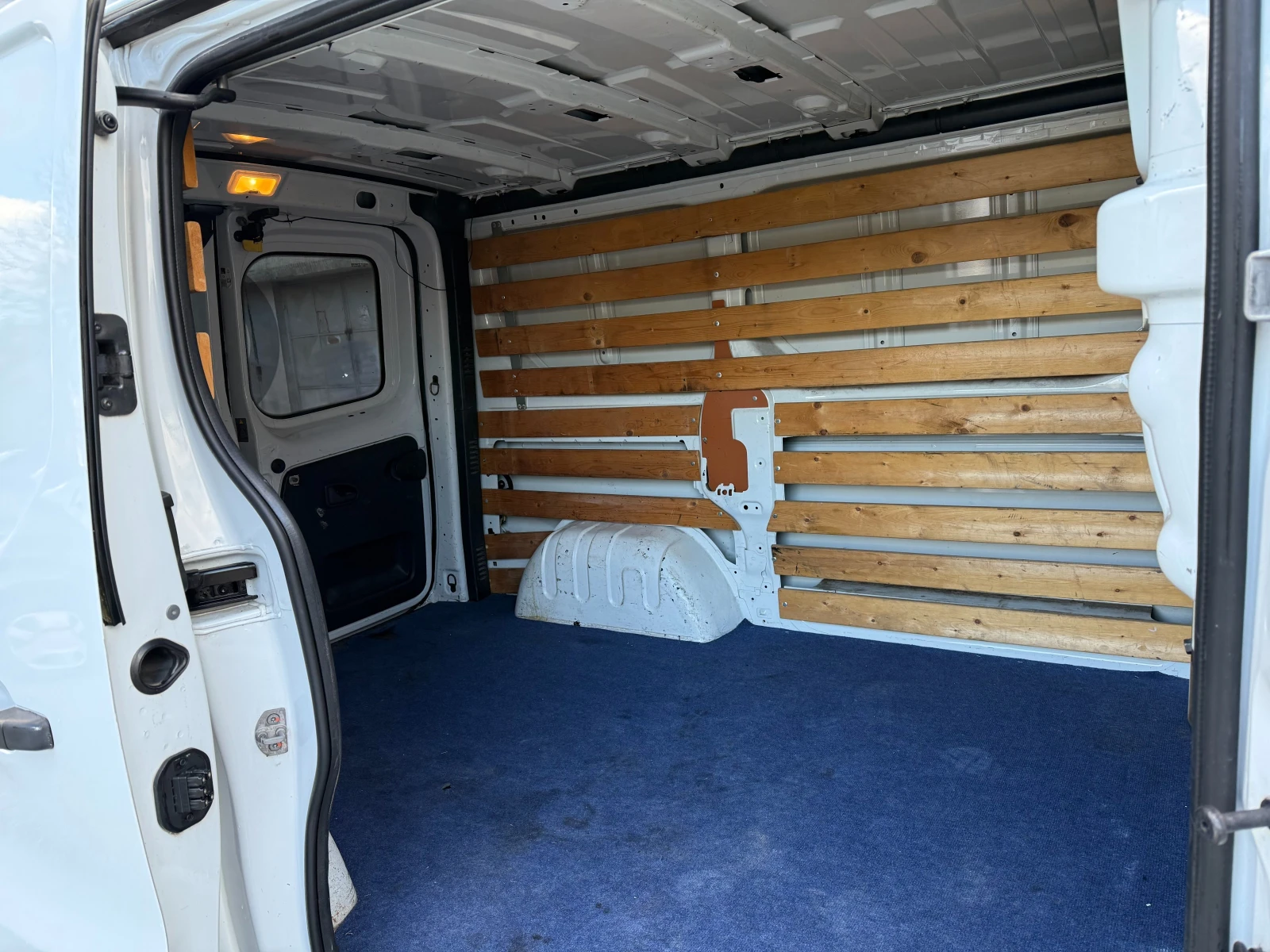 Opel Vivaro 1.6CDTI BITURBO, снимка 10 - Бусове и автобуси - 54561917