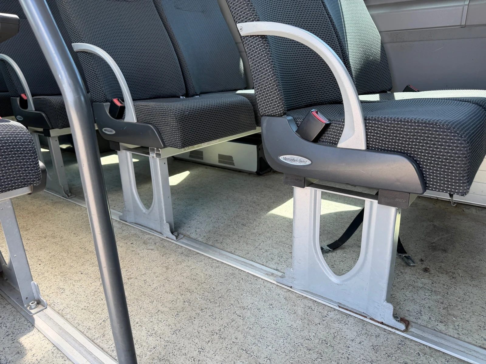 Mercedes-Benz Sprinter 516 transfer двойна klima Автоматична врата, снимка 17 - Бусове и автобуси - 54742500