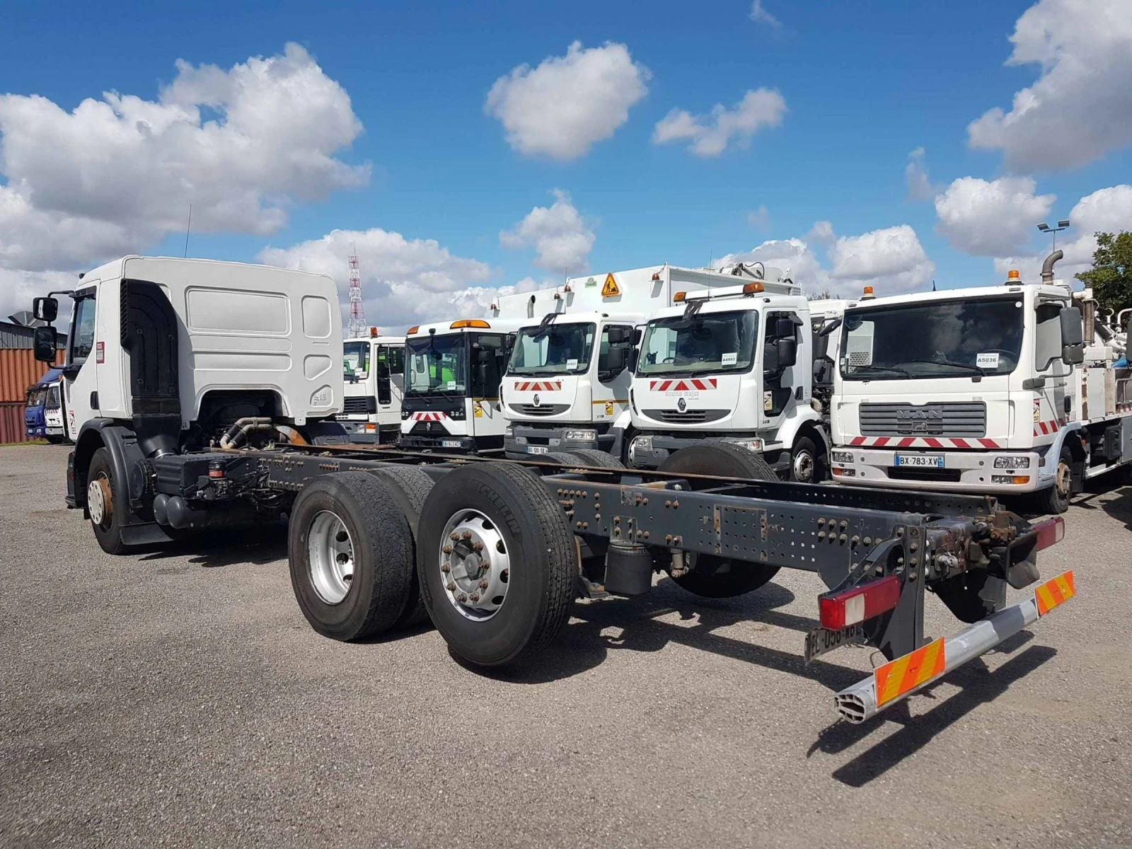 Renault D D WIDE 26 380 dti 6x2 9 метра - изображение 6