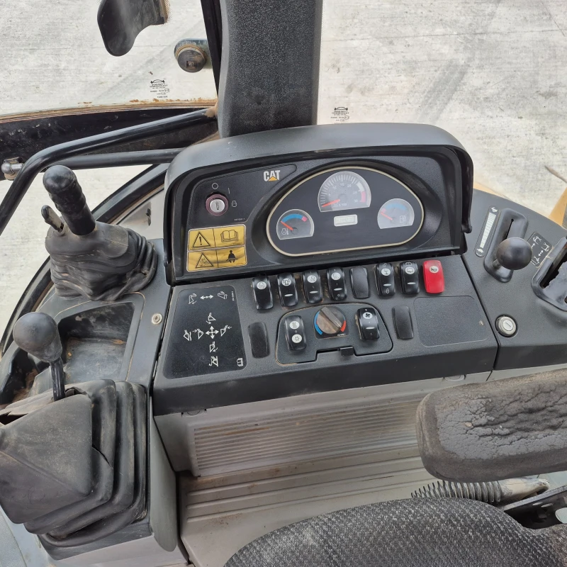 Багер Cat 434Е, снимка 3 - Индустриална техника - 52981529