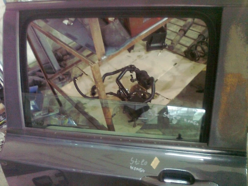 стъкло задно ляво за Фиат Стило 4 врати комби