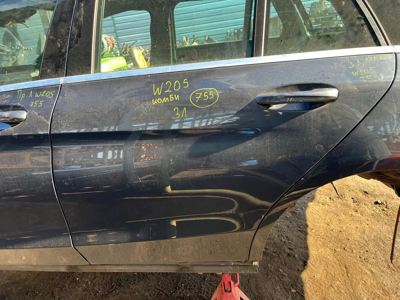 Задна лява врата Mercedes W205 комби
