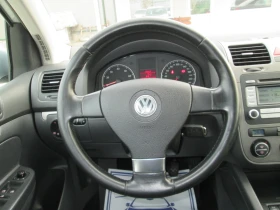 VW Golf 1.6I-102kc-НОВА-Сервизна история!!, снимка 16