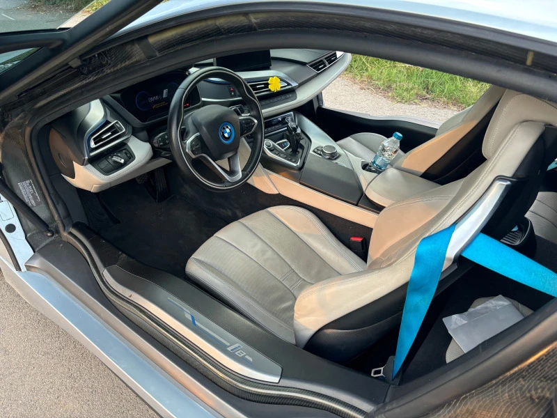 BMW i8 Нов внос от Флорида, снимка 8 - Автомобили и джипове - 48030607