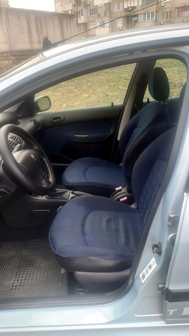 Peugeot 206 1.4HDI, снимка 9 - Автомобили и джипове - 48104544