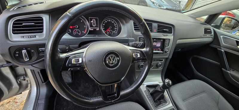 VW Golf 1.6 тди 11.2015 евро 5в, снимка 6 - Автомобили и джипове - 48290958