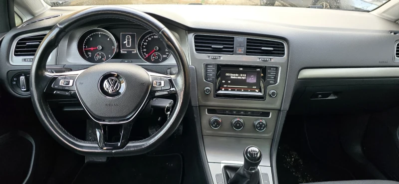 VW Golf 1.6 тди 11.2015 евро 5в, снимка 5 - Автомобили и джипове - 48290958