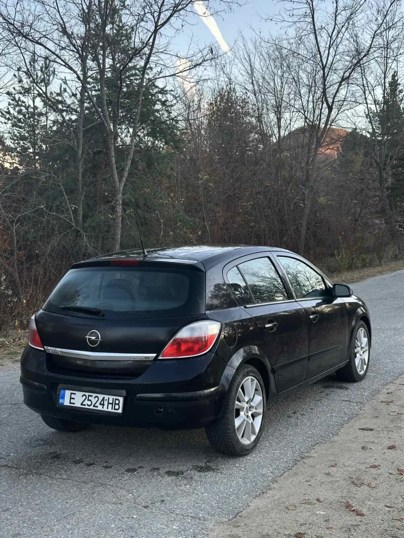 Opel Astra 1.7CDTI, снимка 3 - Автомобили и джипове - 52405623