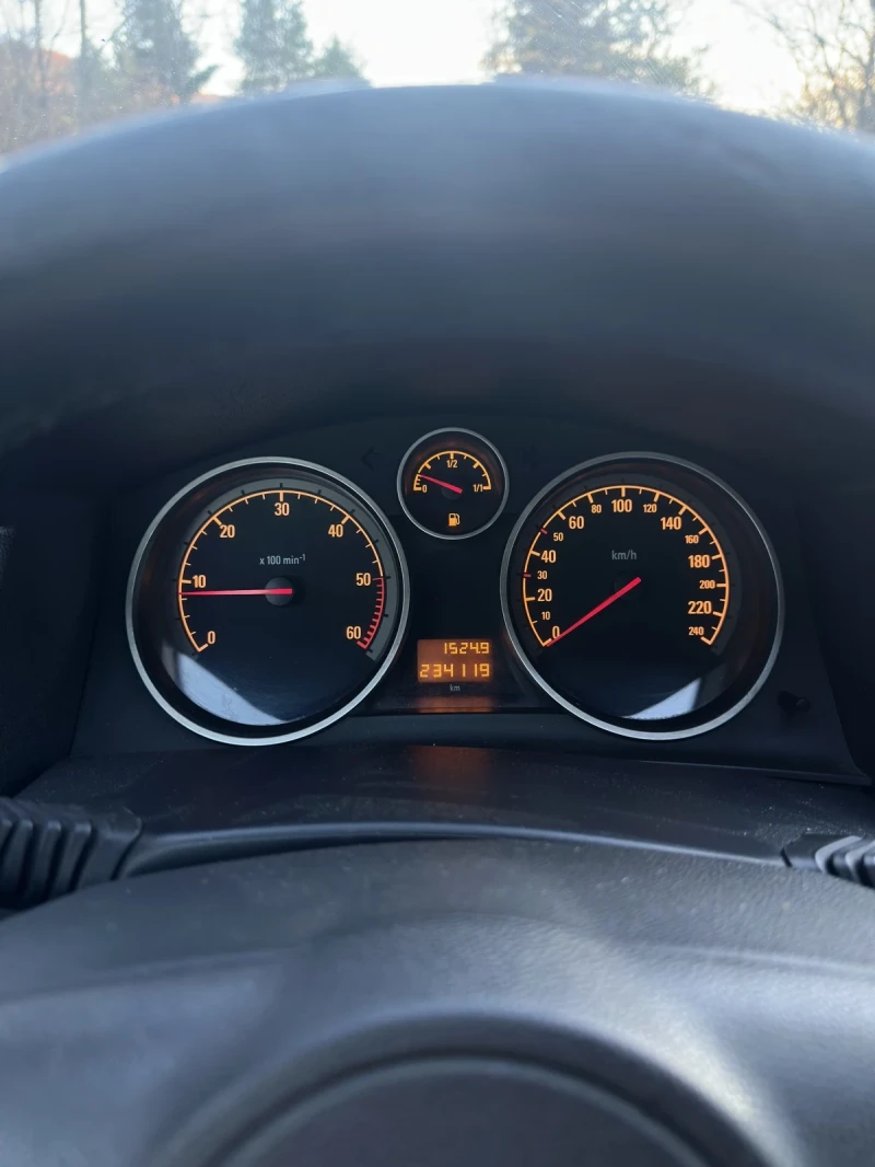 Opel Astra 1.7CDTI, снимка 7 - Автомобили и джипове - 52405623