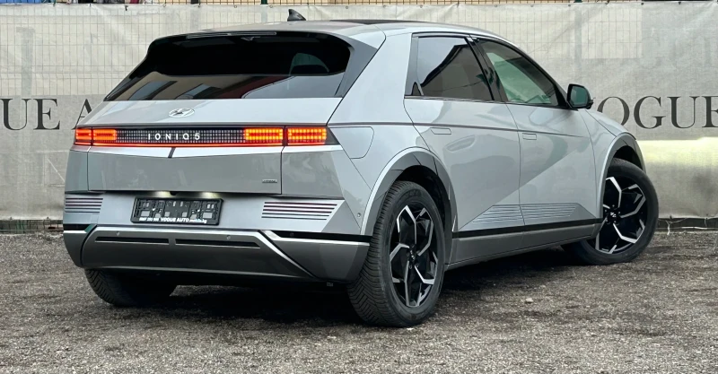 Hyundai Ioniq 5 UNIQ* 77.4KW* 325H.P.* SOH100%* ГАРАНЦИЯ, снимка 2 - Автомобили и джипове - 52693294