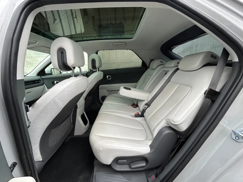 Hyundai Ioniq 5 UNIQ* 77.4KW* 325H.P.* SOH100%* ГАРАНЦИЯ, снимка 14 - Автомобили и джипове - 52693294