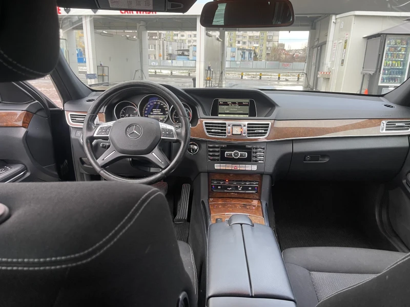 Mercedes-Benz E 220 220CDI Facelift, снимка 11 - Автомобили и джипове - 53049560