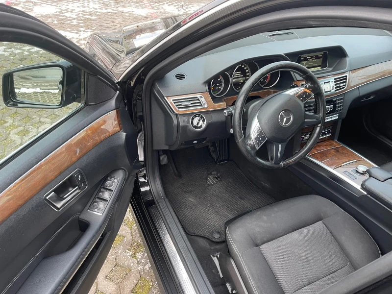 Mercedes-Benz E 220 220CDI Facelift, снимка 7 - Автомобили и джипове - 53049560