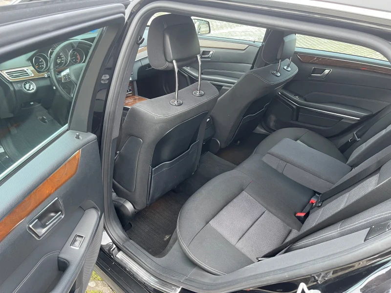 Mercedes-Benz E 220 220CDI Facelift, снимка 9 - Автомобили и джипове - 53049560