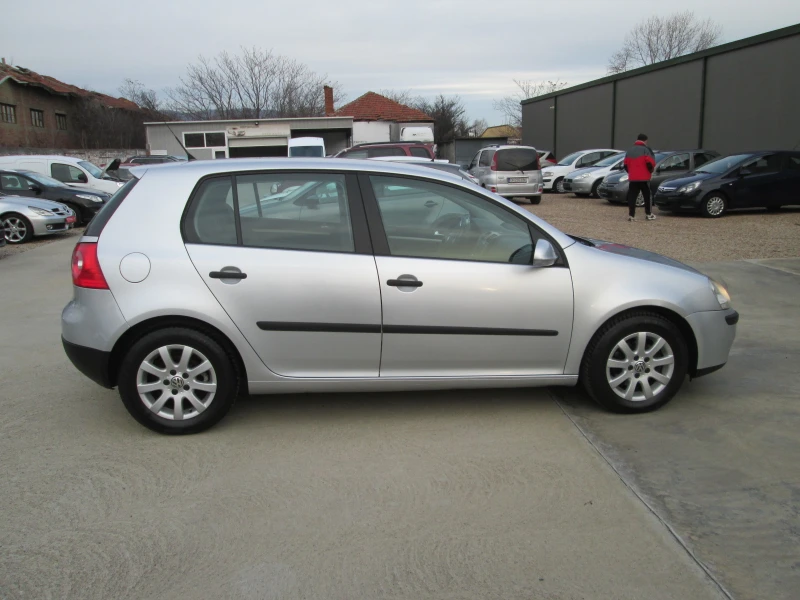 VW Golf 1.6I-102kc-НОВА-Сервизна история!!, снимка 3 - Автомобили и джипове - 53090006