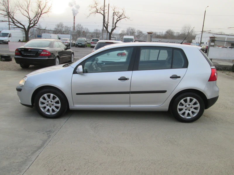 VW Golf 1.6I-102kc-НОВА-Сервизна история!!, снимка 7 - Автомобили и джипове - 53090006