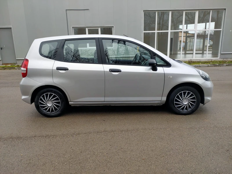 Honda Jazz 1.3 Реални км , Топ състояние , снимка 4 - Автомобили и джипове - 53280962