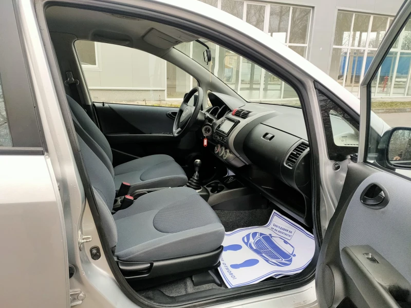 Honda Jazz 1.3 Реални км , Топ състояние , снимка 13 - Автомобили и джипове - 53280962