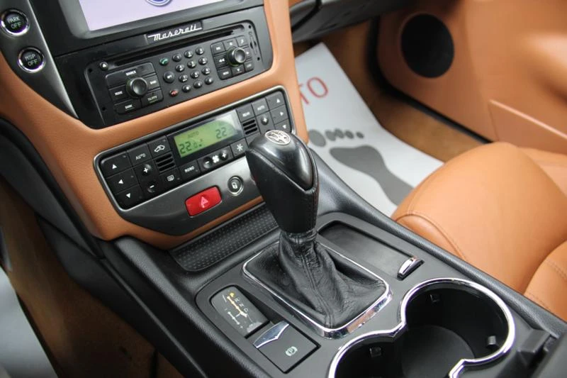 Maserati GranTurismo 4.2 V8/Automatik /BOSE/NAVI, снимка 9 - Автомобили и джипове - 35944811