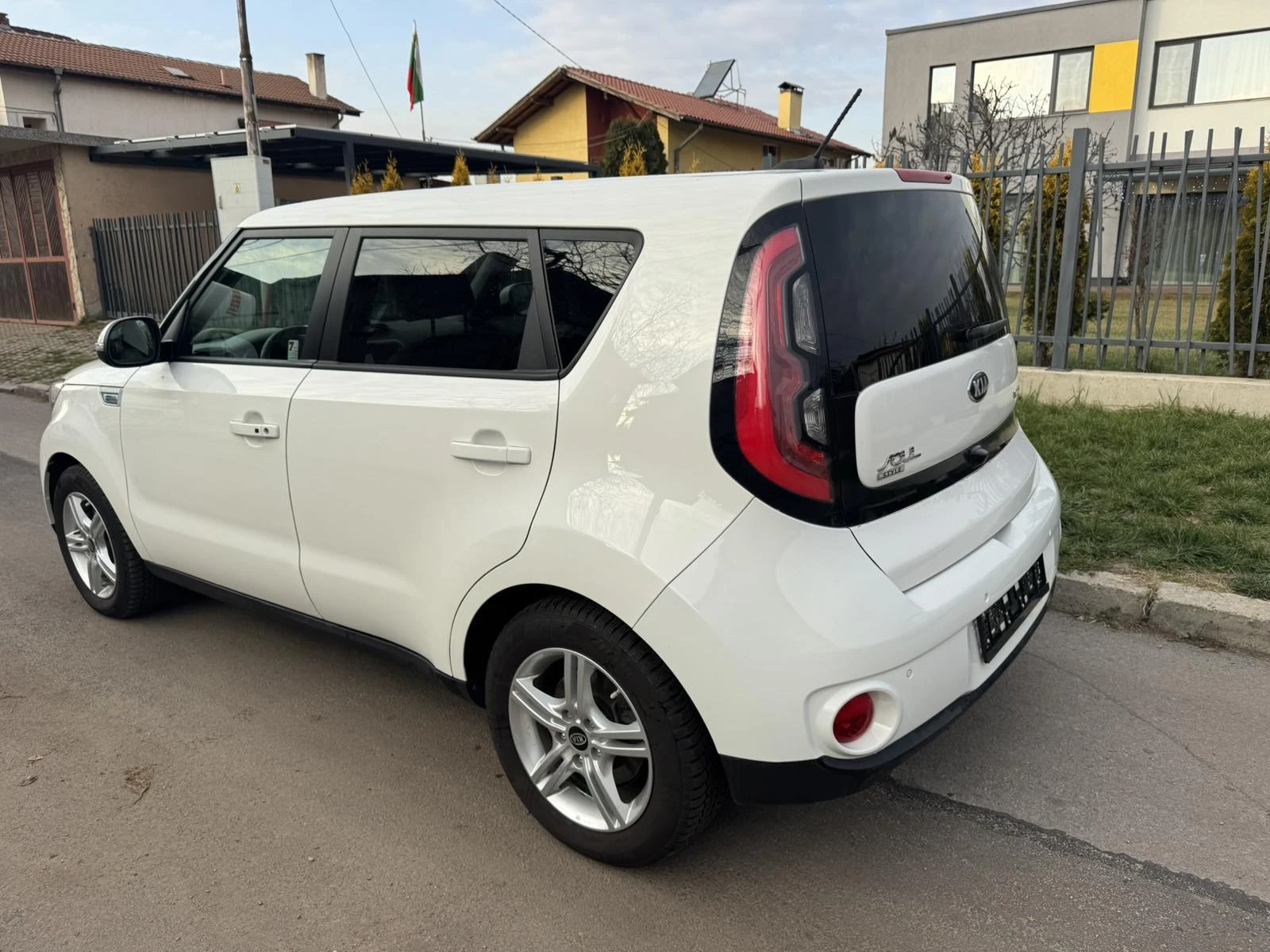 Kia Soul EV 30.5kWh - изображение 3