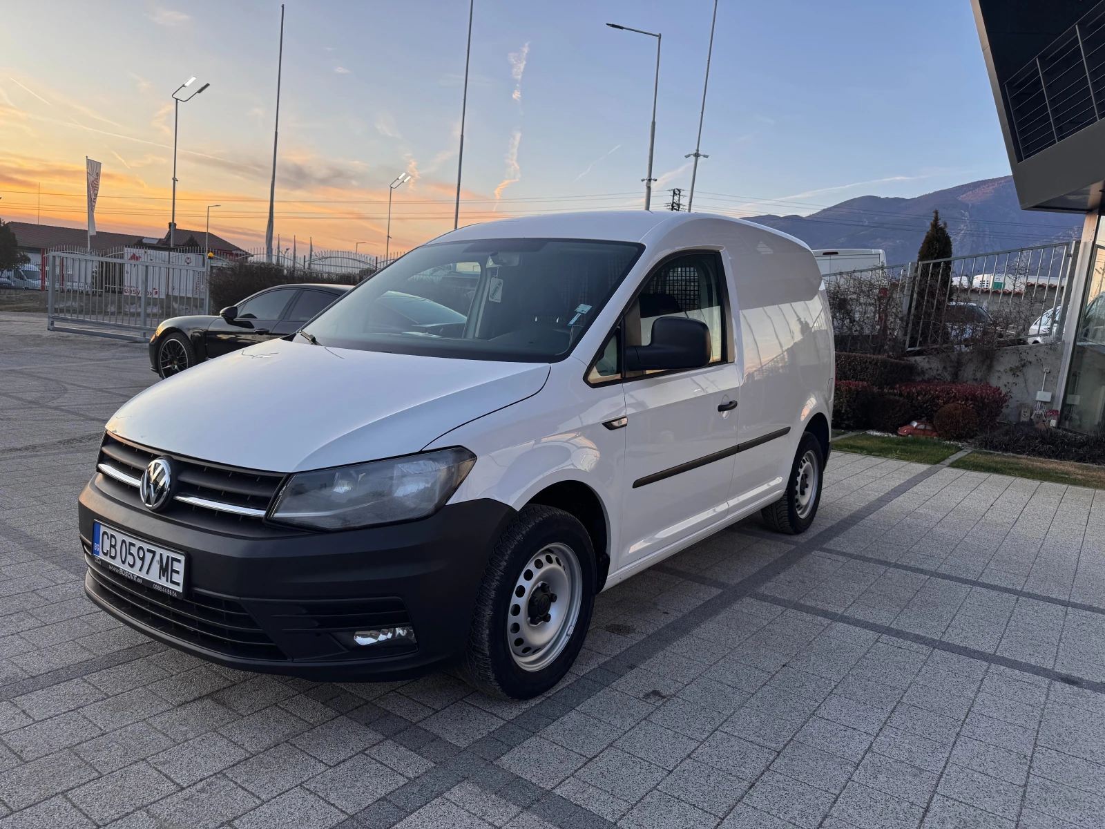 VW Caddy 2.0TDI Клима Euro 6 - изображение 3