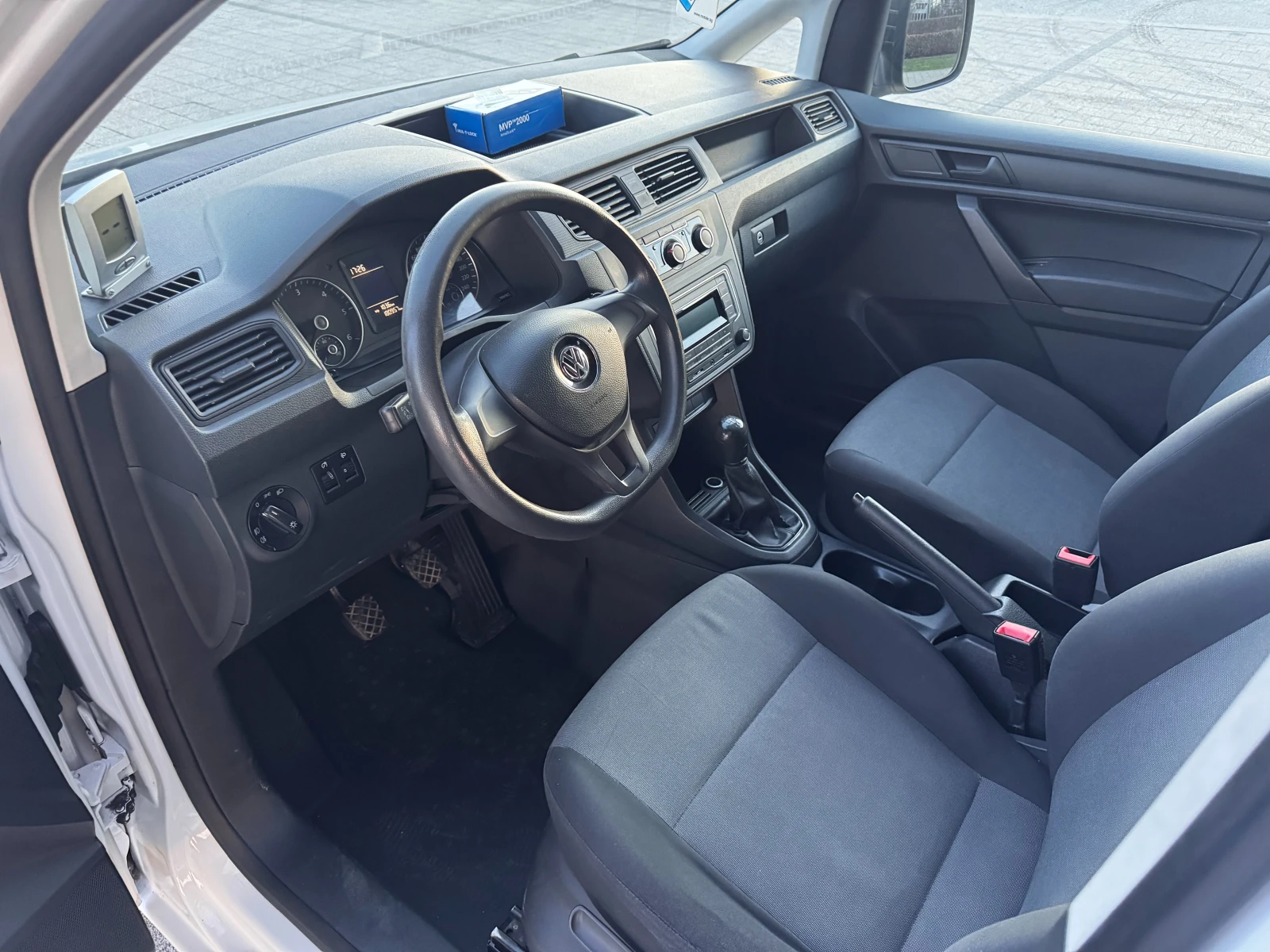 VW Caddy 2.0TDI Клима Euro 6 - изображение 10