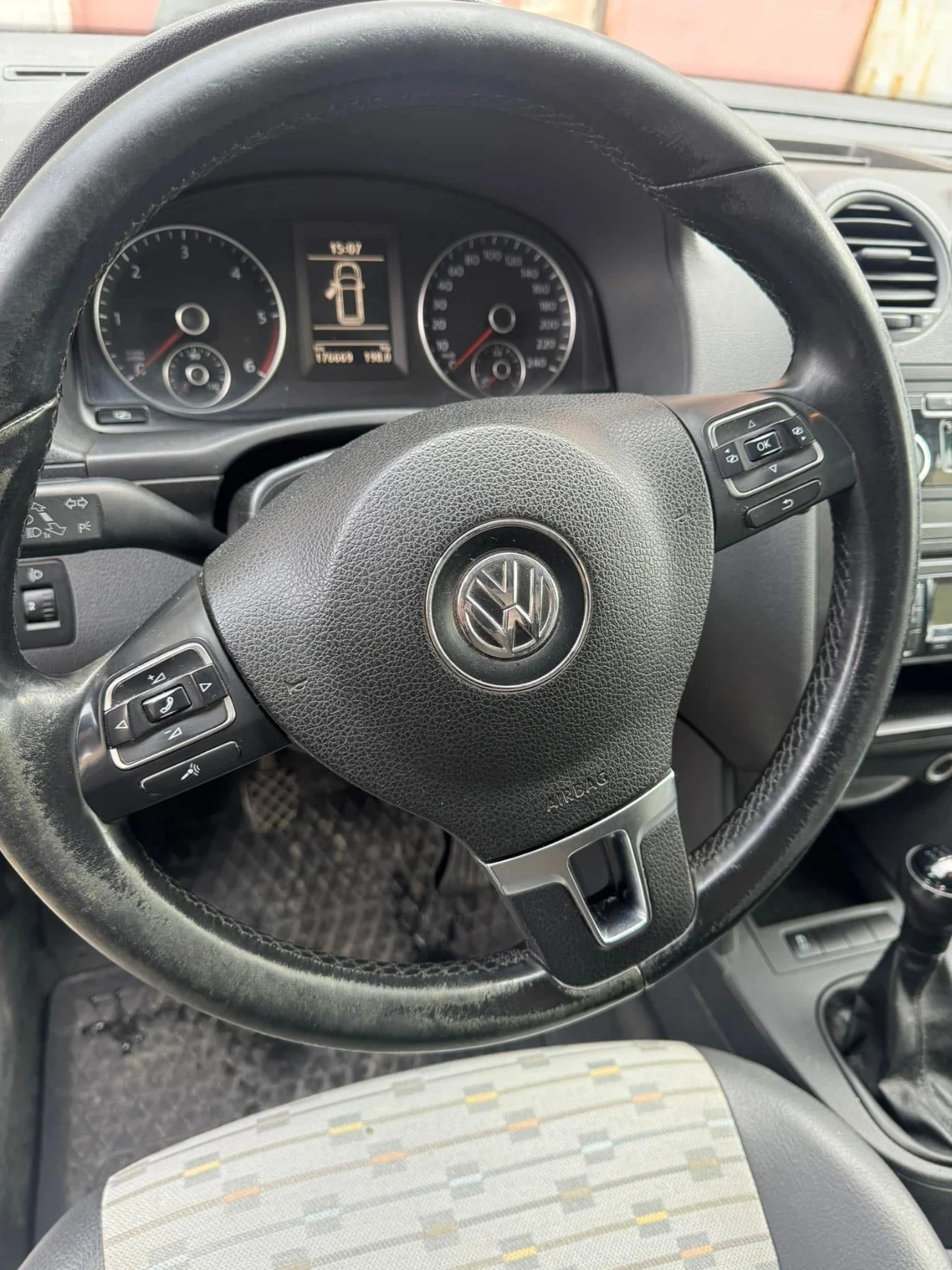 VW Caddy 1.6d 105к.с - изображение 2